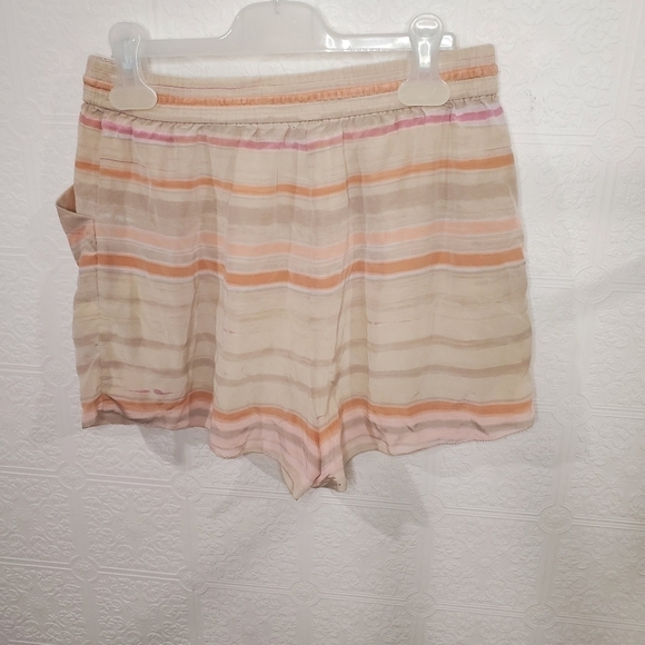 Wilfred Aritzia silk stripe shorts - Picture 4 of 8